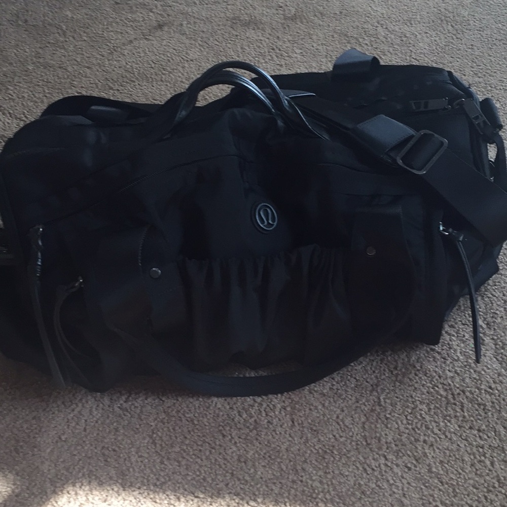 Lululemon duffle bag. Great condition!